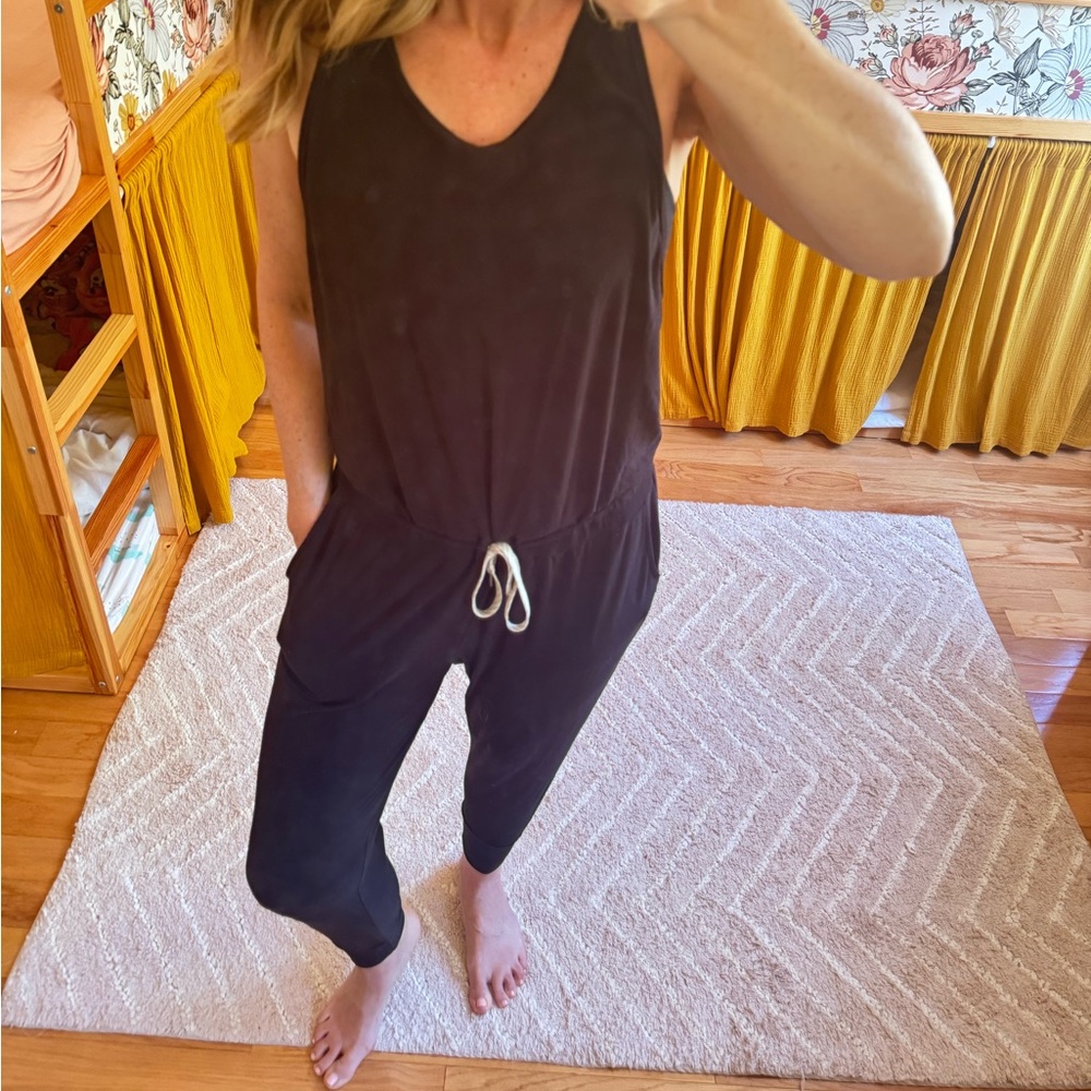 Vuori Lux jumpsuit